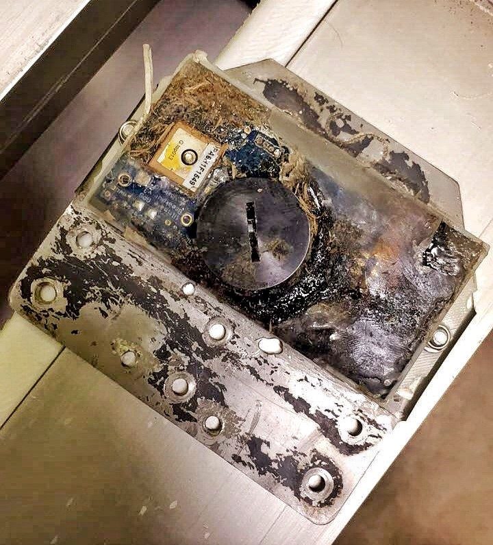 The state of the recorder after we took the collar off.