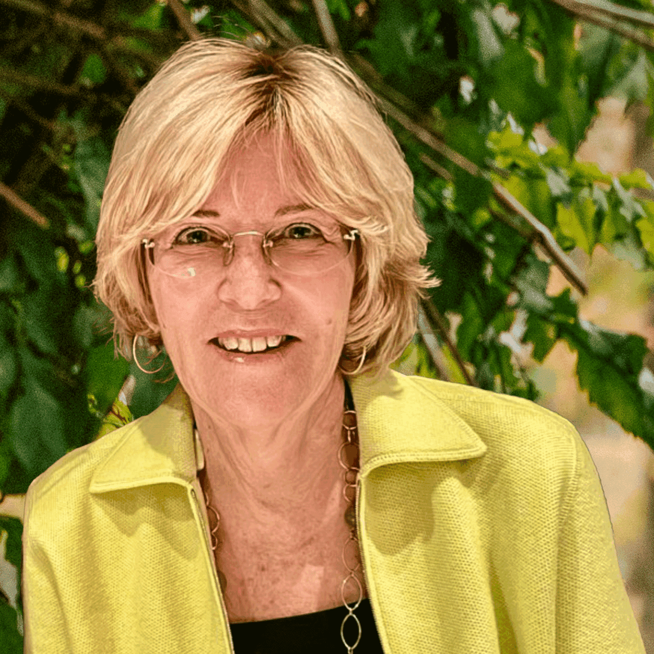 headshot of Linda Macaulay